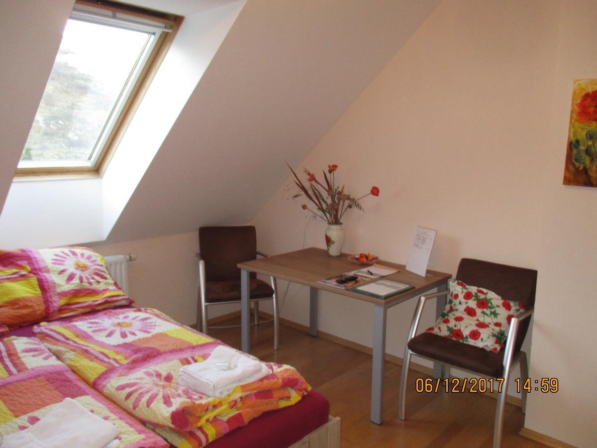 Gastehaus Zur Schonen Aussicht Bed and Breakfast Spitz an der Donau Exterior foto